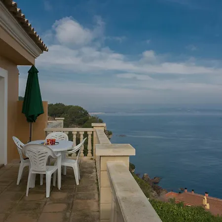 3 Bedroom In Aiguafreda, Begur. Sea Views And Terrace Апартаменты *